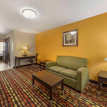Best Western Greentree Inn & Suites Moore Eksteriør billede
