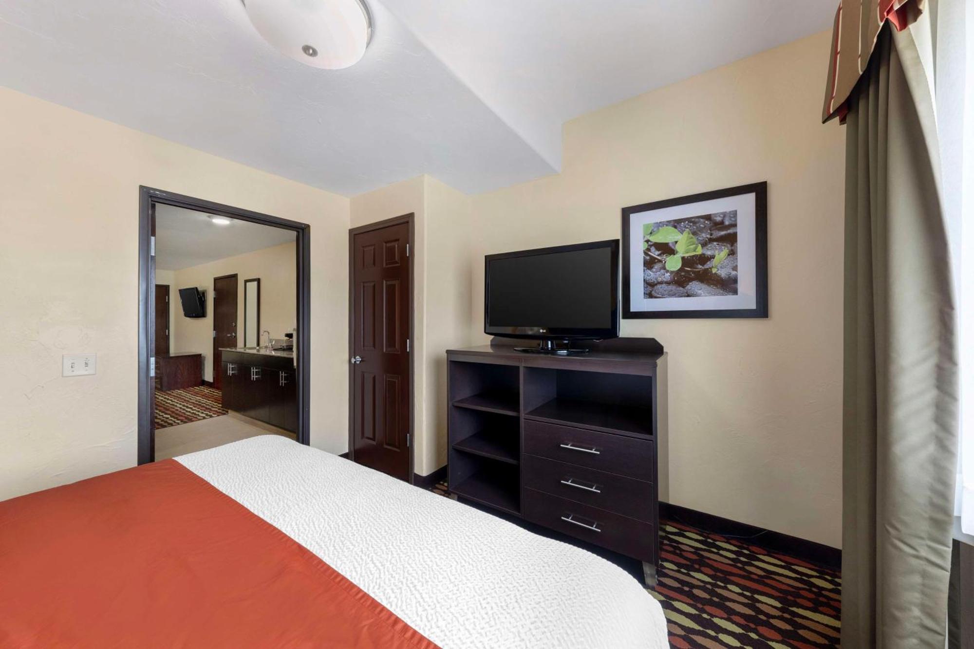Best Western Greentree Inn & Suites Moore Eksteriør billede