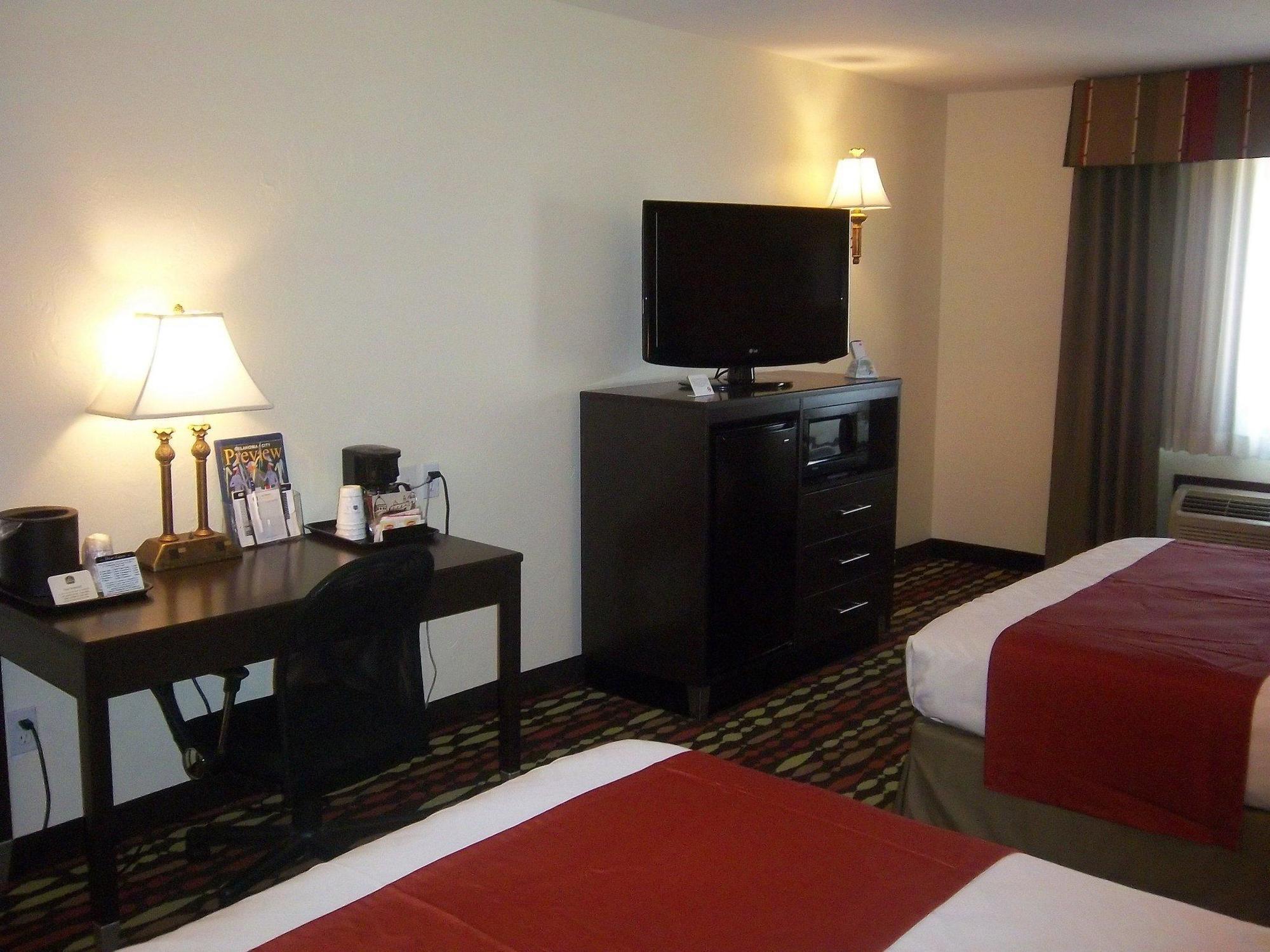 Best Western Greentree Inn & Suites Moore Eksteriør billede