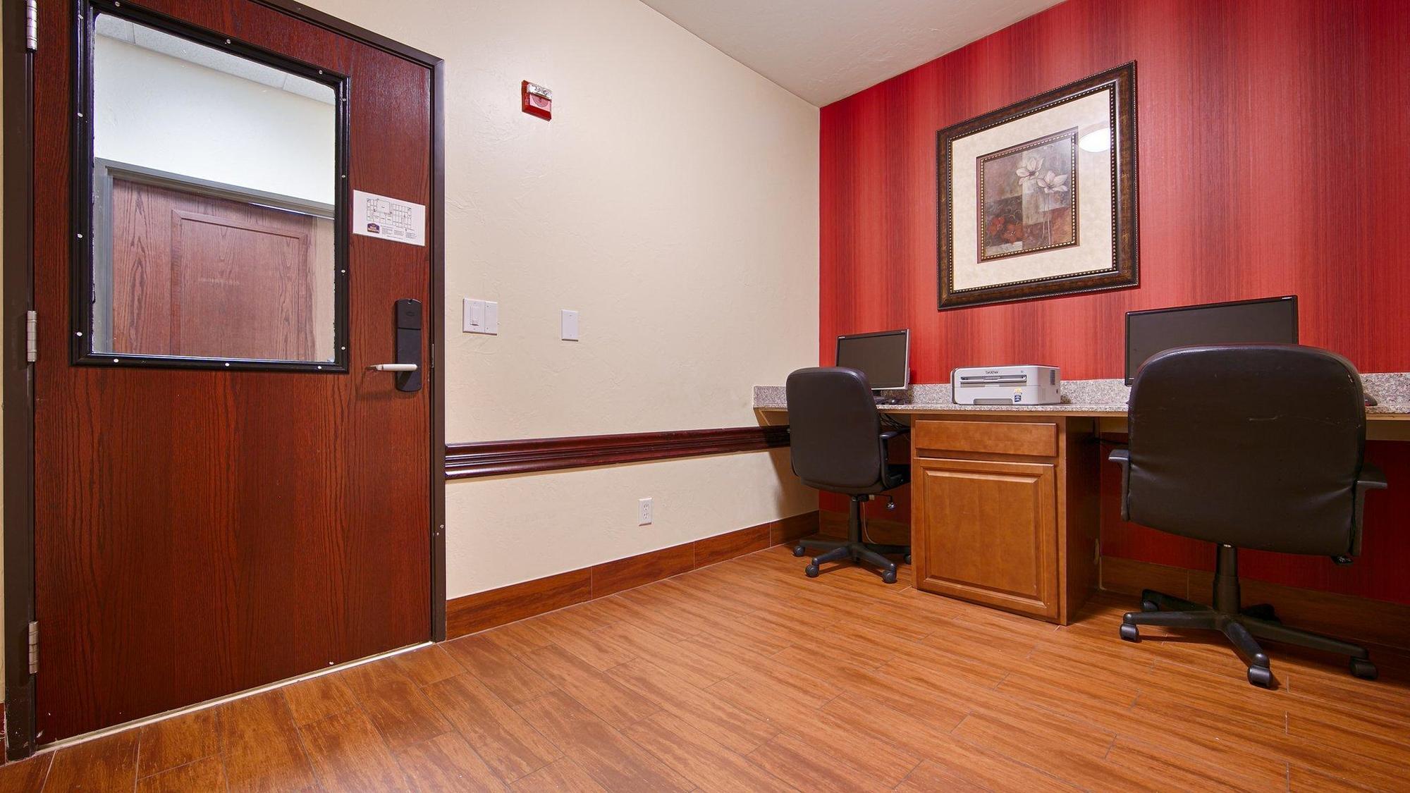 Best Western Greentree Inn & Suites Moore Eksteriør billede